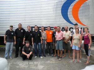 Agentes do DEAP auxiliam desabrigados pela enchente em Mirim Doce