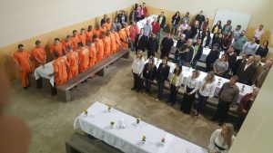 Formatura dos reeducandos da Penitenciária Industrial de Blumenau no Curso de Corte e Costura