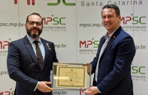 SAP concede Medalha Amigo da Polícia Penal para Procurador-Geral do MP