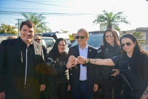 Governador Jorginho Mello entrega viaturas e equipamentos para a SAP em Itajaí