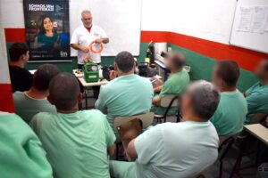 Detentos do Presídio de Imbituba recebem curso de manutenção de ar-condicionado